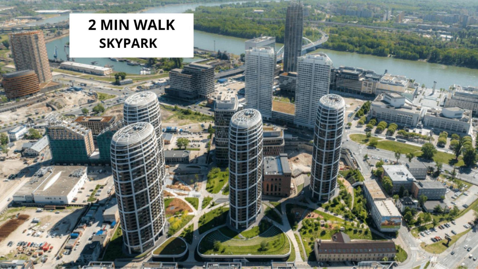 Downtown 3 Bdr Charm - Walk To Attractions * Pressburg